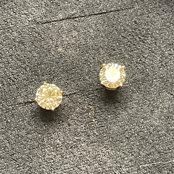 1 ctw. Charles & Covard Moissanite earrings - Picture 2 of 9